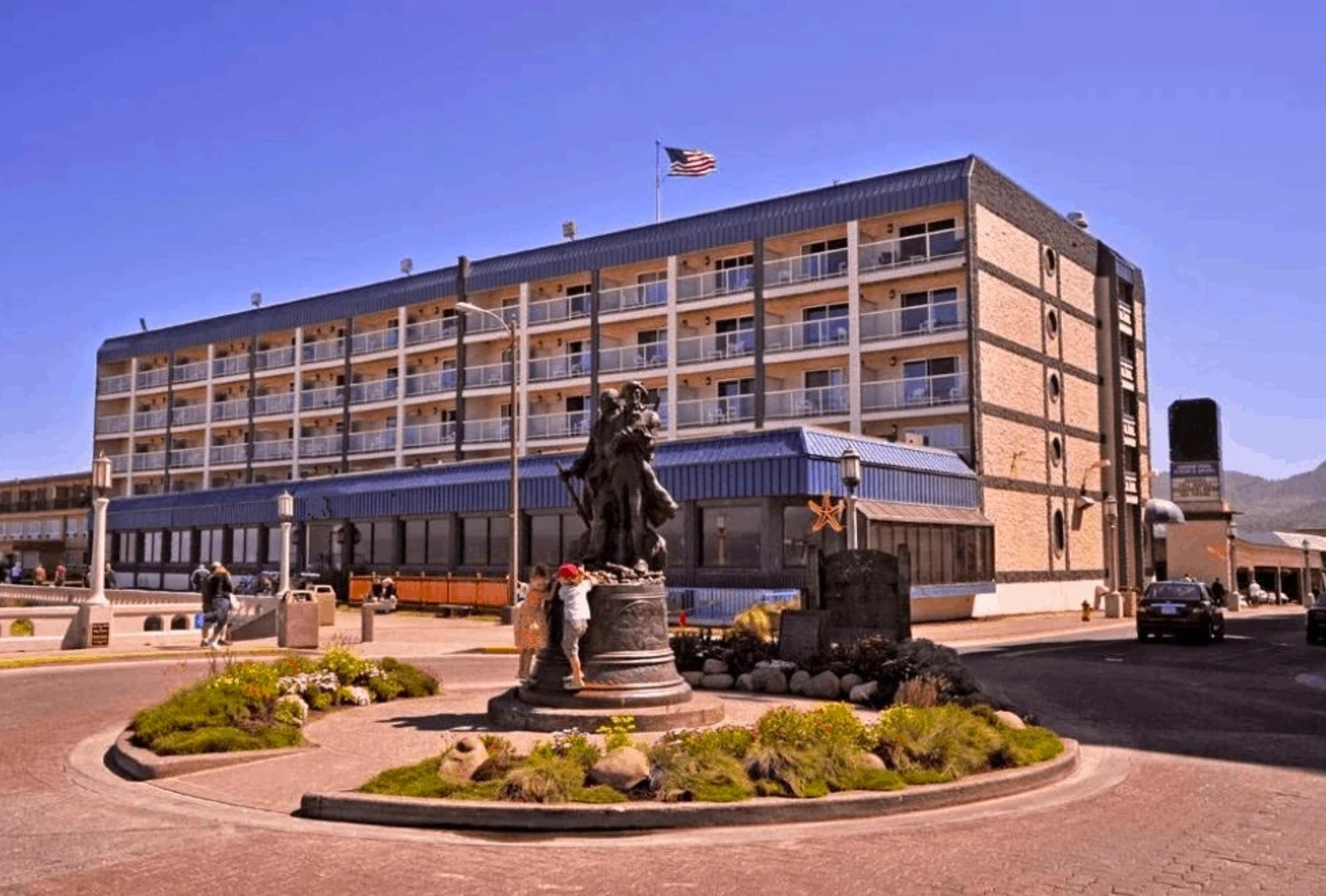 Promenade Inn & Suites Oceanfront Seaside Exterior foto